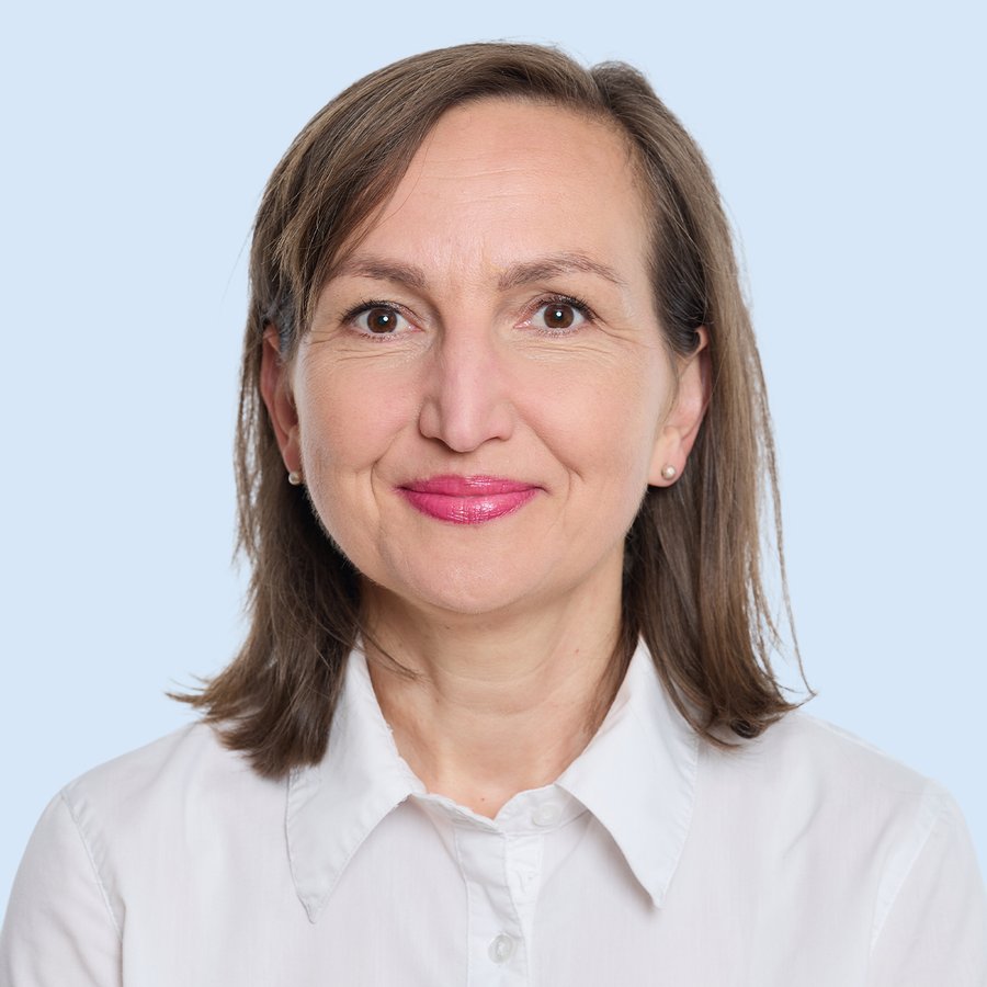 Mgr. Gabriela Grundová